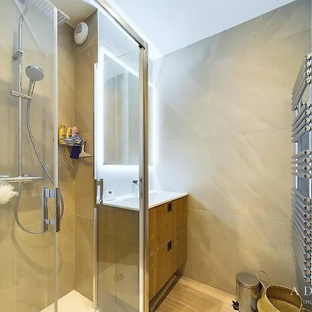 T4 Dernier Etage Avec Cheminee Et Parking Proche Pistes - Fr-1-398-678 * Montvalezan