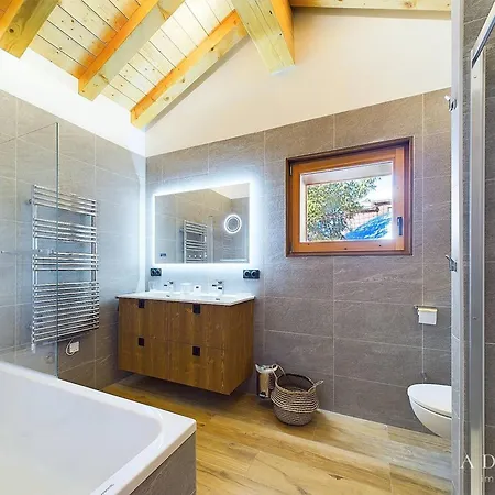 T4 Dernier Etage Avec Cheminee Et Parking Proche Pistes - Fr-1-398-678 Apartment Montvalezan